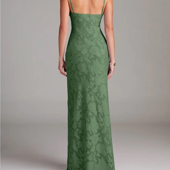 Elegant Olive Green V-Neck Lace Evening Dress - Picture 2 of 5